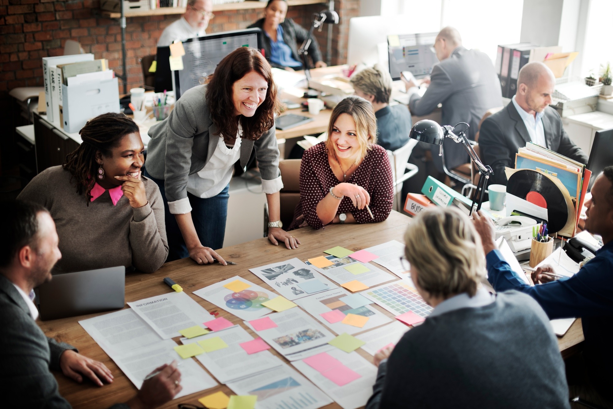 smiling_team_meeting smiling_team_meeting